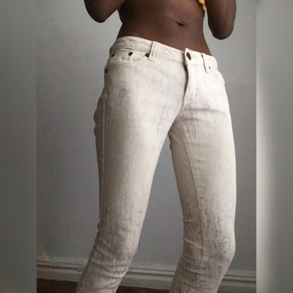 Denim - Picture 3 of 4